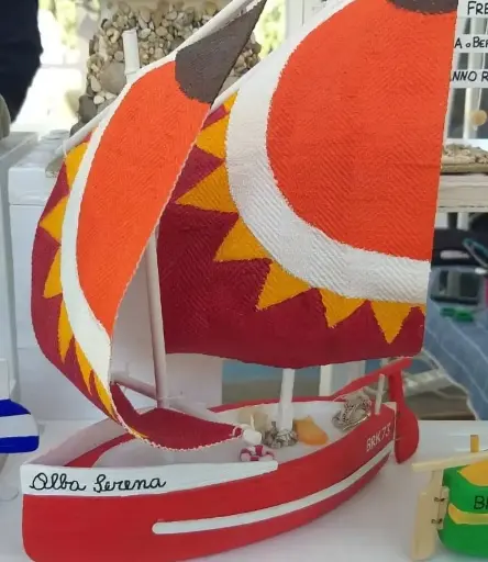 Barca a Vela Rossa